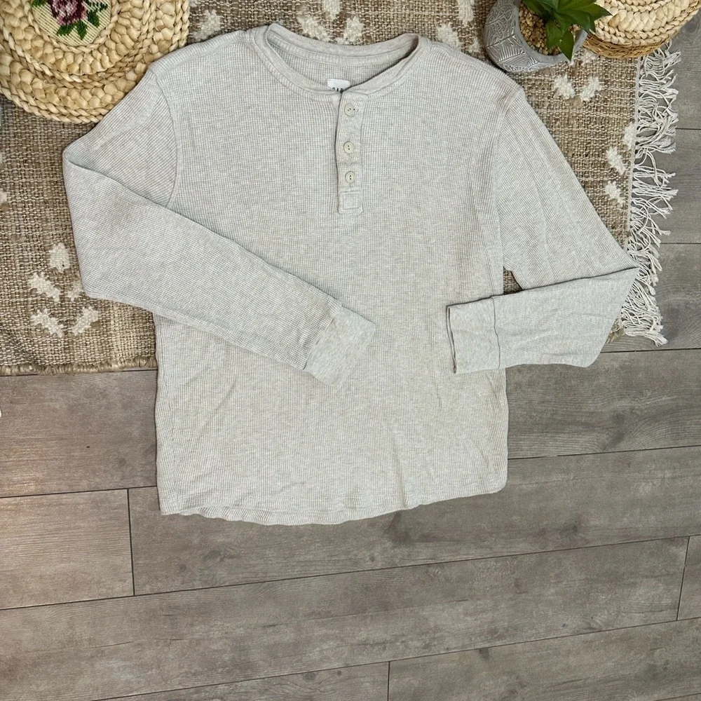 GAP Boys Thermal-Knit Long Sleeve Henley Waffle Oatmeal Cream Pullover Size Med